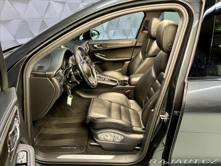 Porsche Macan TURBO PDK, CHRONO, VZDUCH 2016