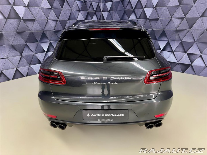 Porsche Macan TURBO PDK, CHRONO, VZDUCH 2016