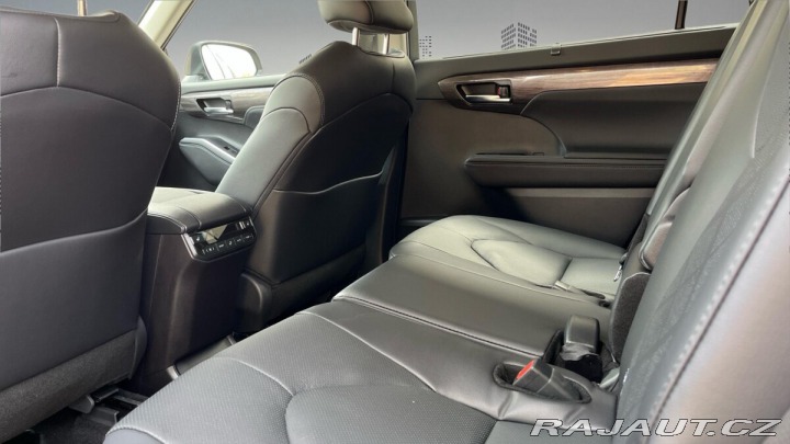 Toyota Highlander 2,5 Hybrid CVT Executive 2024