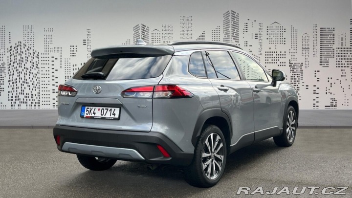 Toyota Corolla Cross 2,0 Hybrid e-CVT Executiv 2024