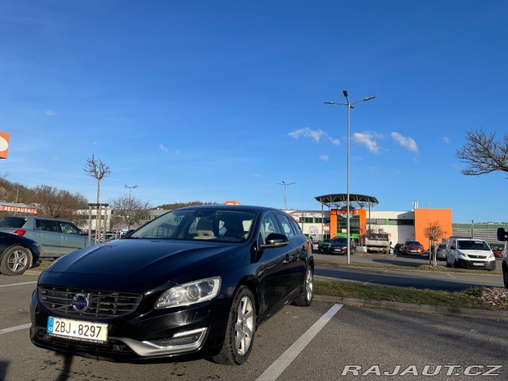 Volvo V60 D4 2015