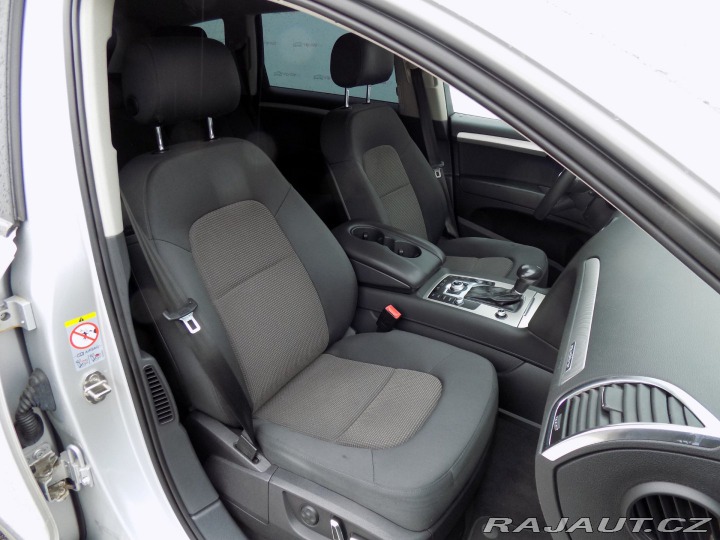 Audi Q7 3.0TDI/4x4/7.míst/LED/NAV 2012