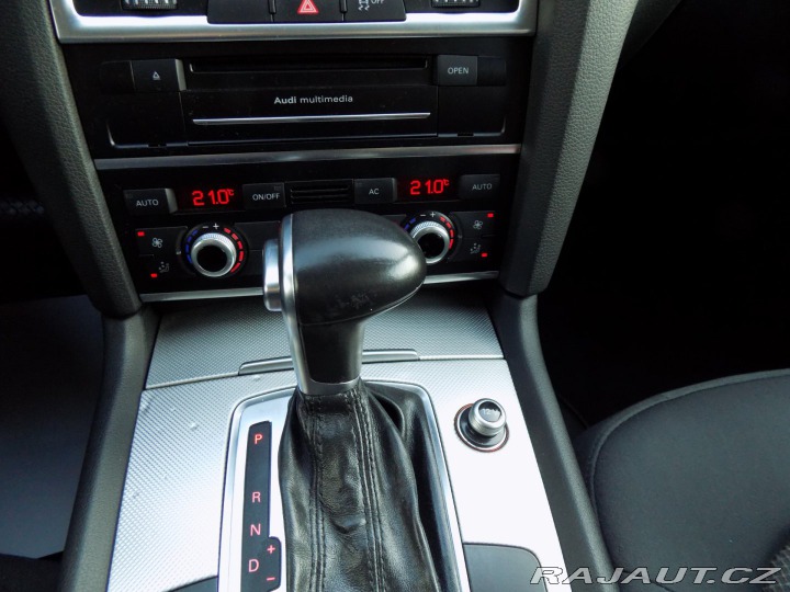 Audi Q7 3.0TDI/4x4/7.míst/LED/NAV 2012