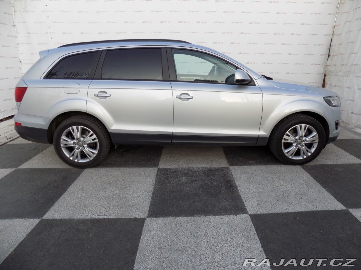 Audi Q7 3.0TDI/4x4/7.míst/LED/NAV 2012