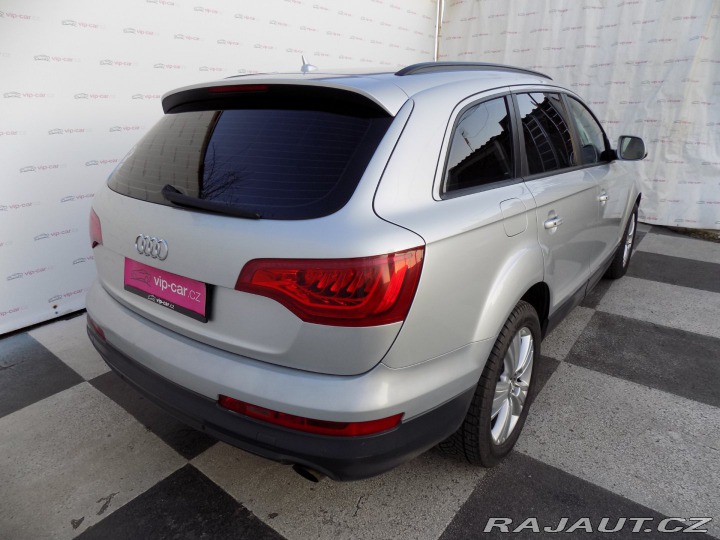 Audi Q7 3.0TDI/4x4/7.míst/LED/NAV 2012