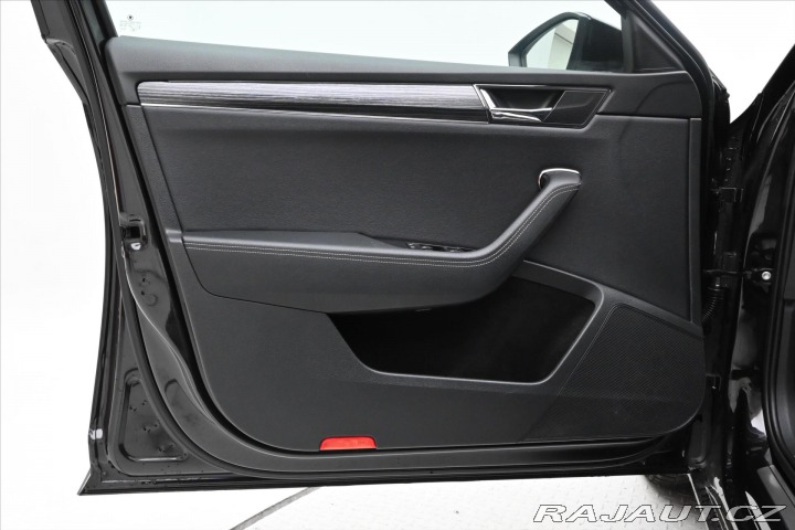 Škoda Superb 2,0 TDI 110 kW DSG Style 2022