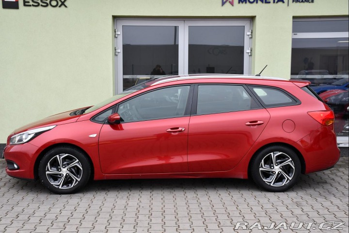 Kia Ceed 1,6i TAŽNÉ ČR REZERVACE 2014