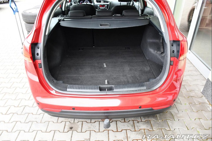 Kia Ceed 1,6i TAŽNÉ ČR REZERVACE 2014