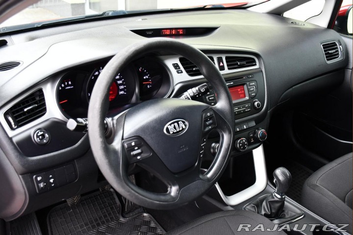 Kia Ceed 1,6i TAŽNÉ ČR REZERVACE 2014