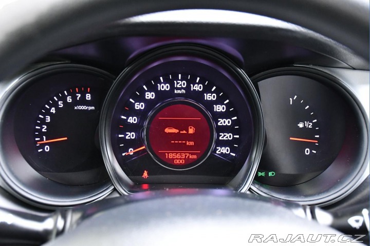 Kia Ceed 1,6i TAŽNÉ ČR REZERVACE 2014