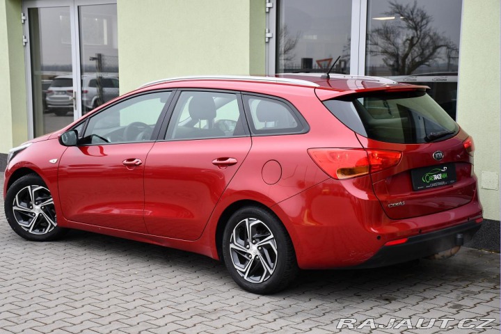 Kia Ceed 1,6i TAŽNÉ ČR REZERVACE 2014