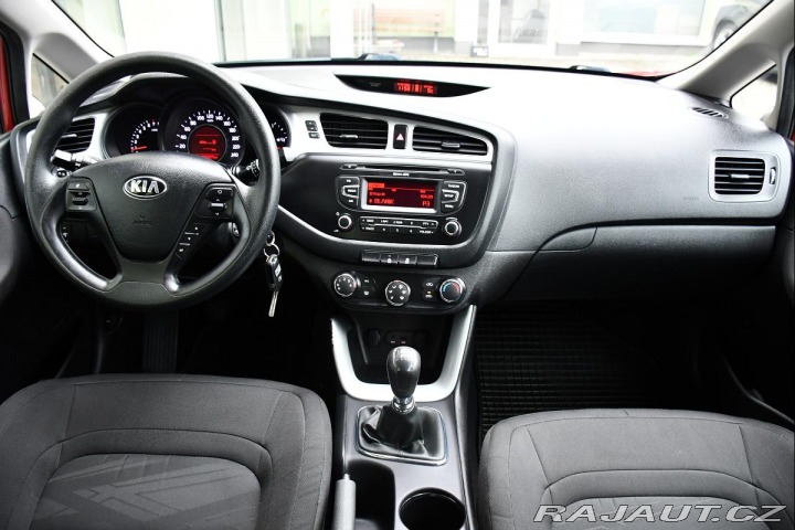 Kia Ceed 1,6i TAŽNÉ ČR REZERVACE 2014