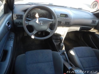 Toyota Corolla 1.4 VVTi, KLIMA 2001