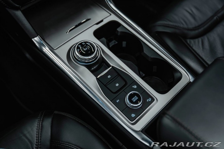 Ford Explorer Platinum Plug-in-Hybrid 4 2023