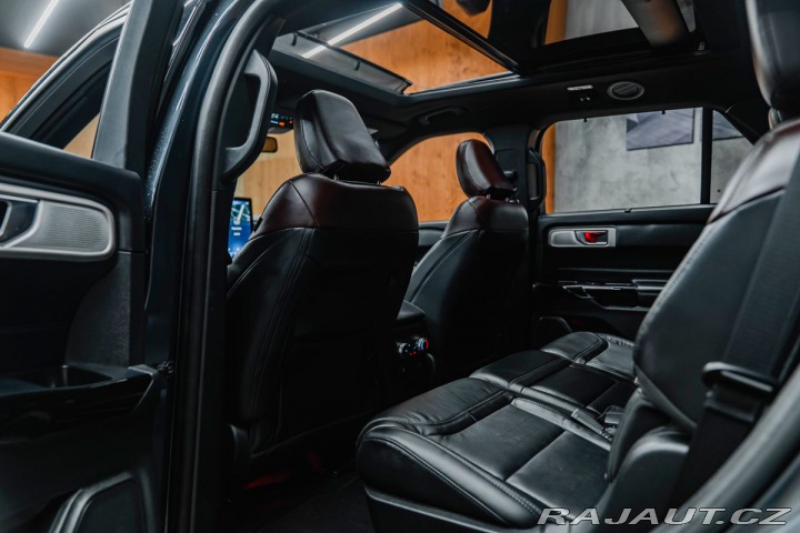 Ford Explorer Platinum Plug-in-Hybrid 4 2023
