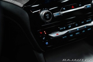 Ford Explorer Platinum Plug-in-Hybrid 4 2023