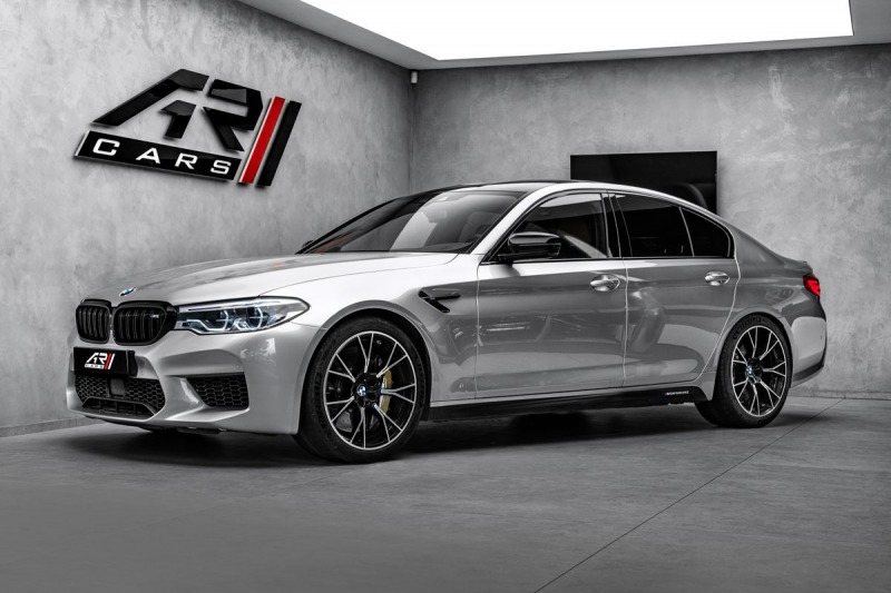 BMW M5 4.4 AT