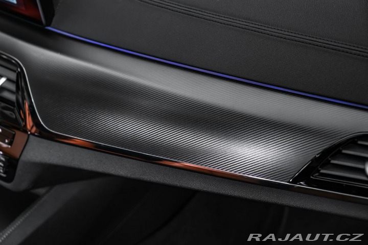BMW M5 4.4 AT 2019