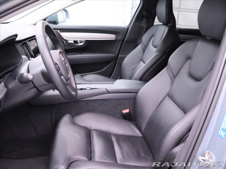 Volvo V90 2,0 B5 173kW AWD CZ 1.maj 2022
