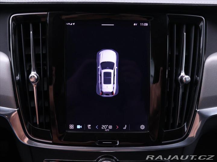 Volvo V90 2,0 B5 173kW AWD CZ 1.maj 2022