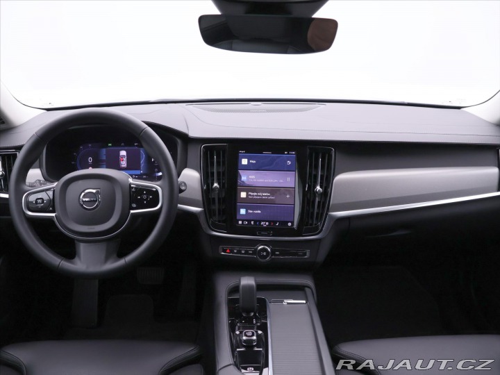 Volvo V90 2,0 B5 173kW AWD CZ 1.maj 2022