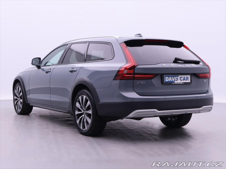 Volvo V90 2,0 B5 173kW AWD CZ 1.maj 2022