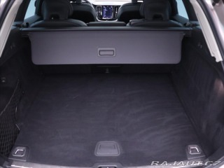 Volvo XC60 2,0 B5 AWD Plus Dark CZ 1 2022