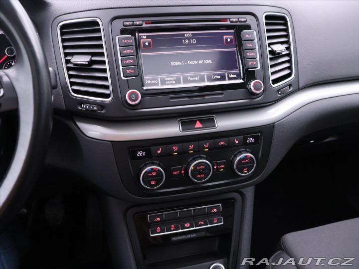 Volkswagen Sharan 2.0 TDI 130kW Life Xenon 2013