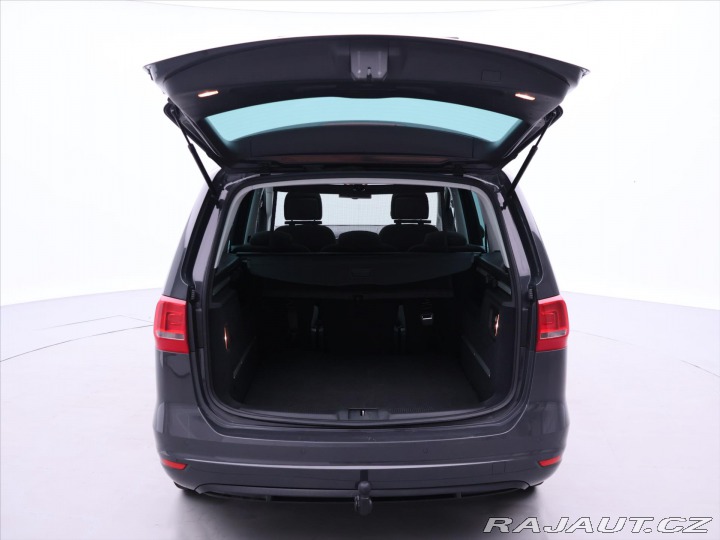Volkswagen Sharan 2.0 TDI 130kW Life Xenon 2013