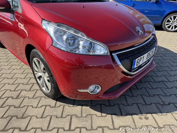 Peugeot 208 1,2 60 KW STK KOLA AC 2014