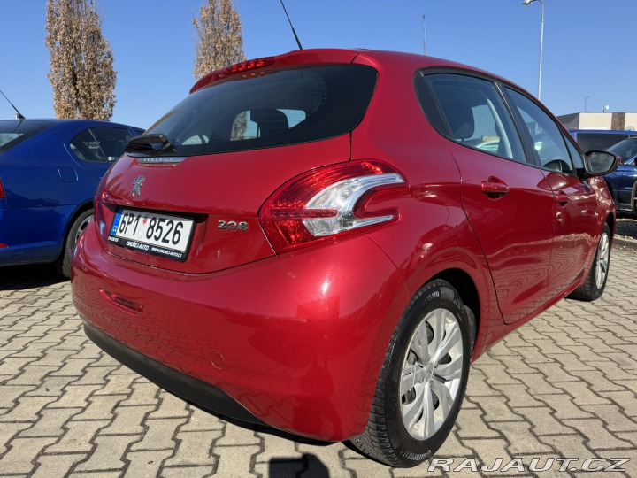 Peugeot 208 1,2 60 KW STK KOLA AC 2014