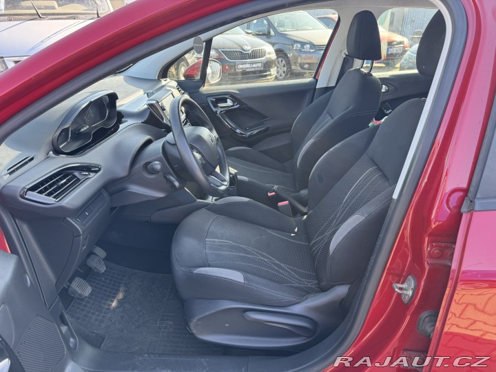 Peugeot 208 1,2 60 KW STK KOLA AC 2014