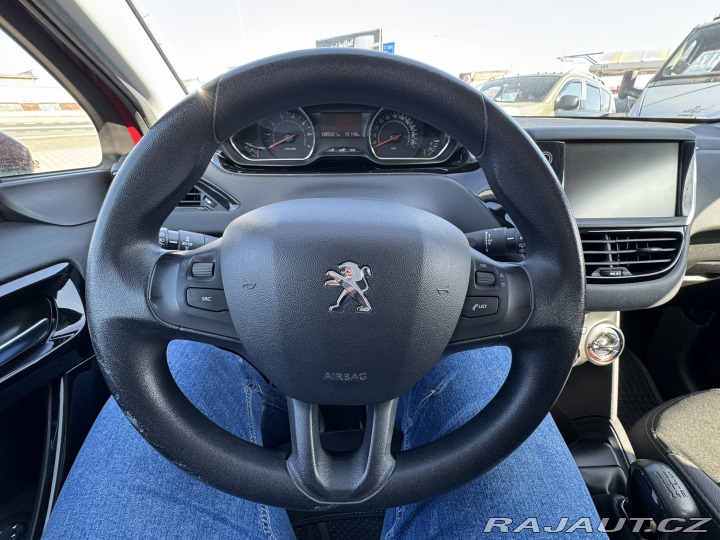 Peugeot 208 1,2 60 KW STK KOLA AC 2014