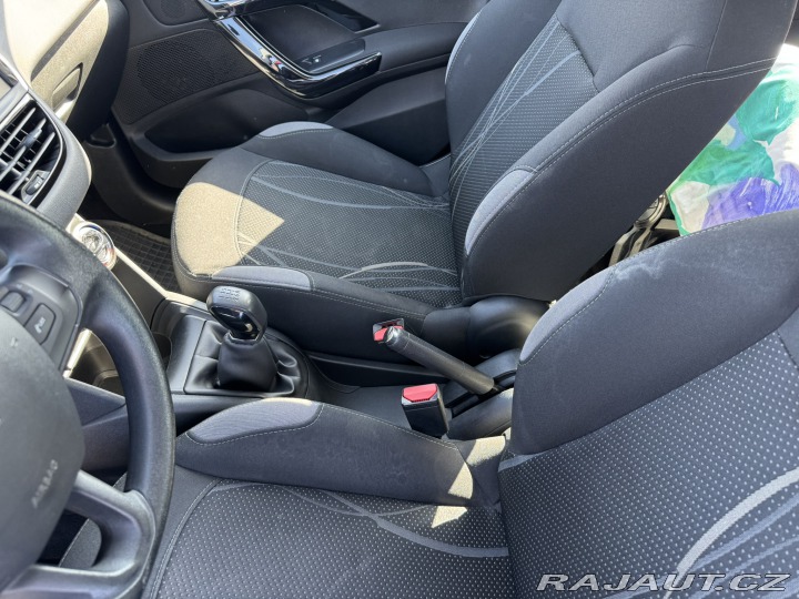 Peugeot 208 1,2 60 KW STK KOLA AC 2014