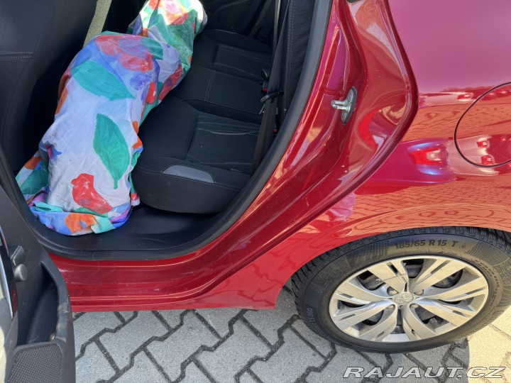 Peugeot 208 1,2 60 KW STK KOLA AC 2014