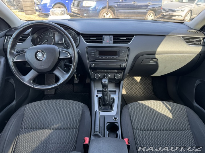 Škoda Octavia 1,6 TDI 77 KW TAŽNÉ KOLA 2014