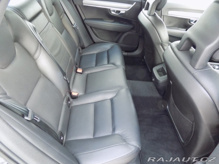 Volvo S90 2.0T4/Momentum/Full-LED/ 2018