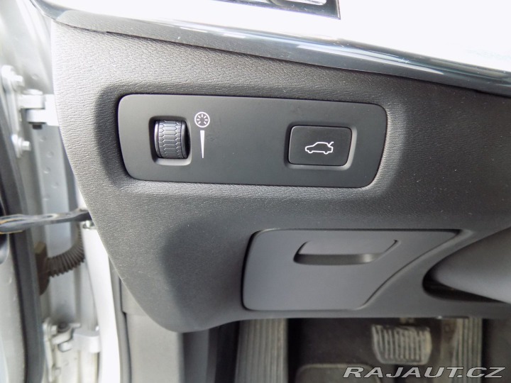 Volvo S90 2.0T4/Momentum/Full-LED/ 2018