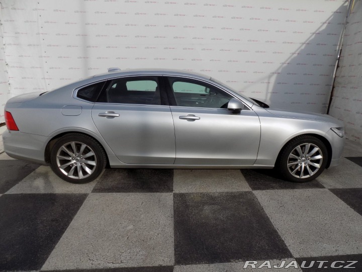 Volvo S90 2.0T4/Momentum/Full-LED/ 2018