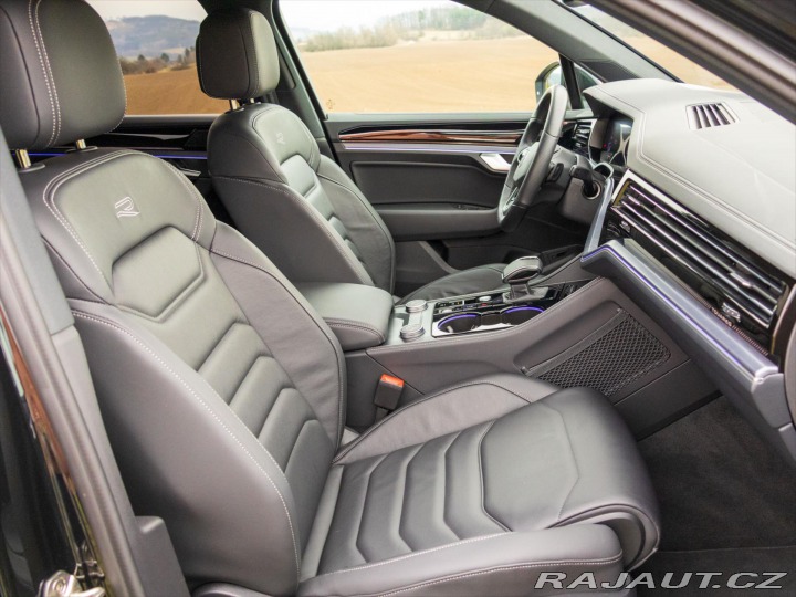 Volkswagen Touareg 3,0 V6 TDI R-Line 1.Maj. 2024