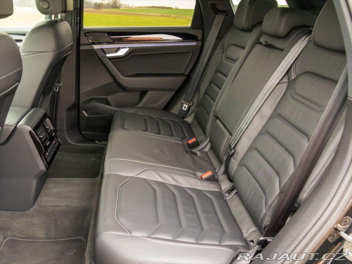 Volkswagen Touareg 3,0 V6 TDI R-Line 1.Maj. 2024