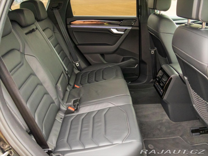Volkswagen Touareg 3,0 V6 TDI R-Line 1.Maj. 2024