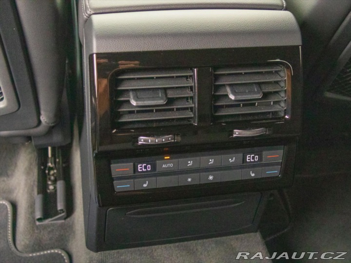 Volkswagen Touareg 3,0 V6 TDI R-Line 1.Maj. 2024