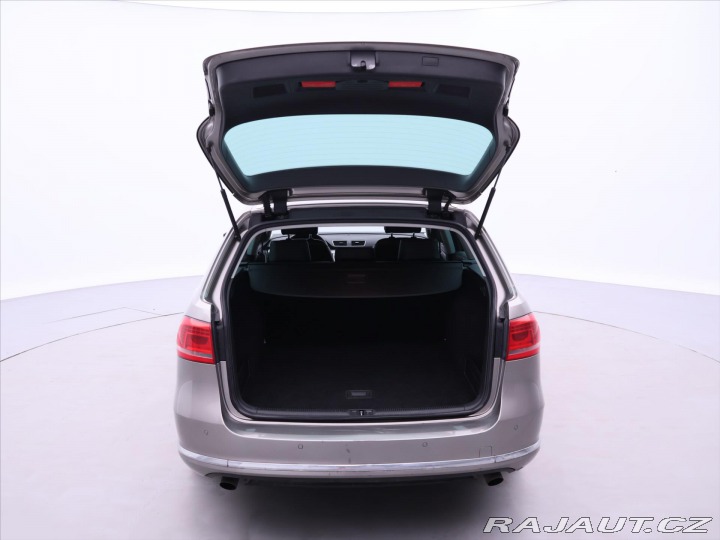 Volkswagen Passat 2,0 TDI DSG 4Motion High 2012