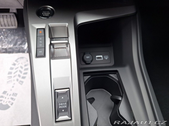 Peugeot 408 ALLURE Hybrid 136 e-DCS6 2025