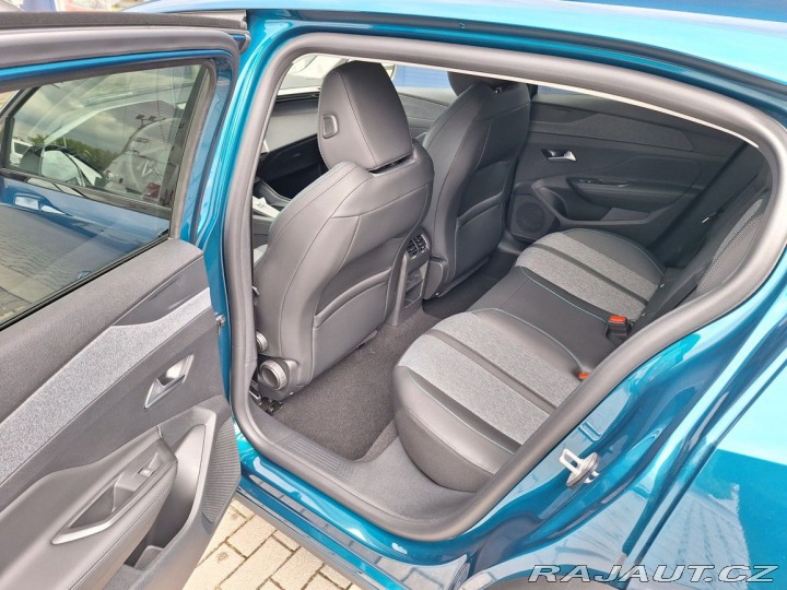 Peugeot 408 ALLURE Hybrid 136 e-DCS6 2025