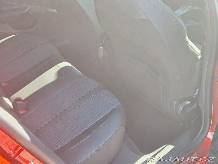 Peugeot 408 ALLURE Hybrid 136 e-DCS6 2025