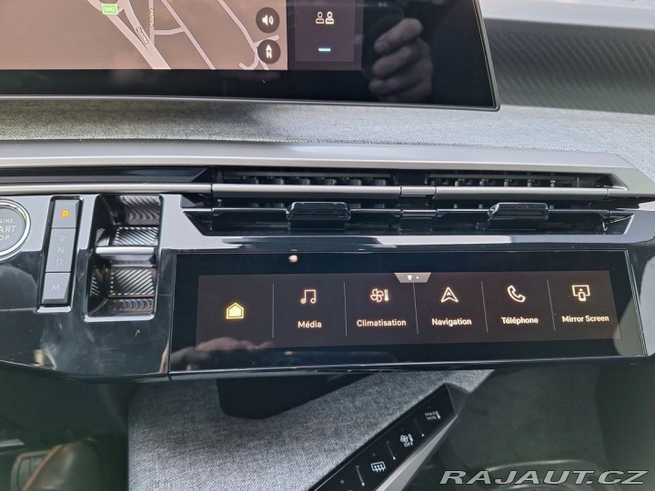 Peugeot 5008 ALLURE Hybrid 136 e-DCS6 2025