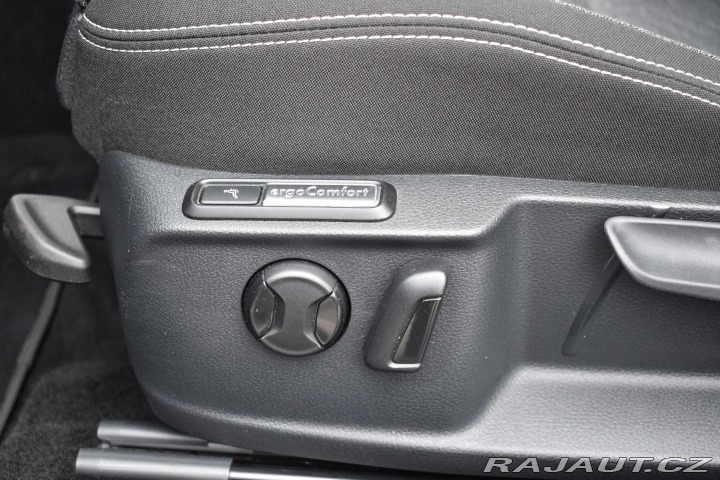 Volkswagen Passat 1.5 TSI *DSG*ACC*DPH*ČR 1 2022