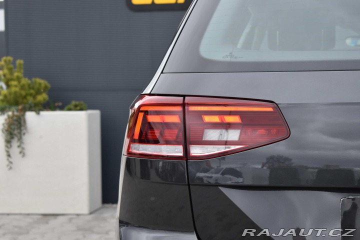 Volkswagen Passat 1.5 TSI *DSG*ACC*DPH*ČR 1 2022